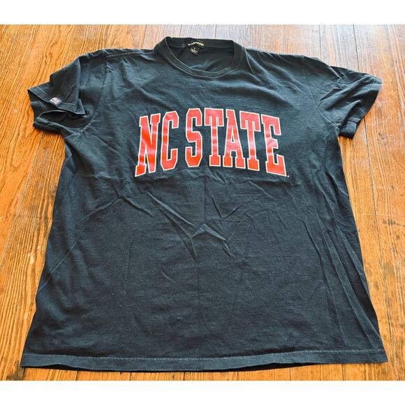 Two NC STATE WOLFPACK College NCAA Basketball Football T-Shirts Adults Large - Picture 6 of 10
